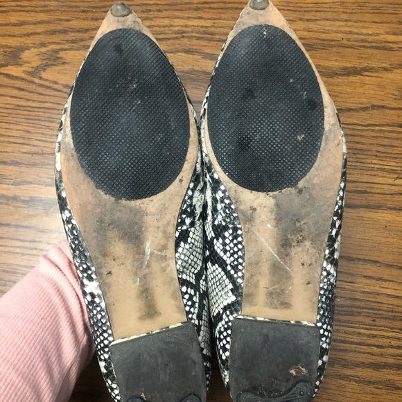 bcbg gently worn flats - Picture 5 of 8